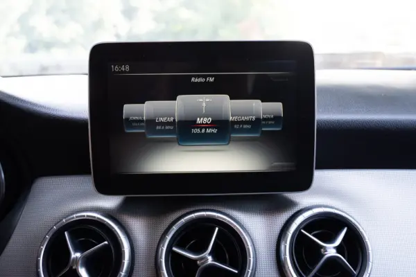 Mercedes-Benz CLA 180 d 14