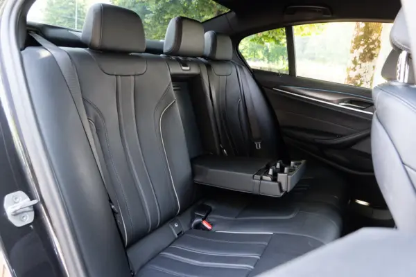 BMW 520 e Pack M 27