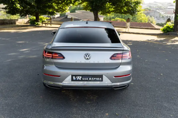 Volkswagen Arteon 2.0 TDI R-Line DSG 5