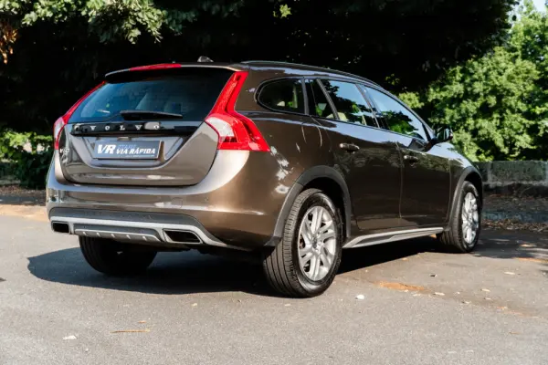 Volvo V60 Cross Country 2.0 D3 Momentum 6