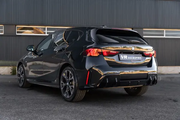 BMW 116 Pack Desportivo M 6