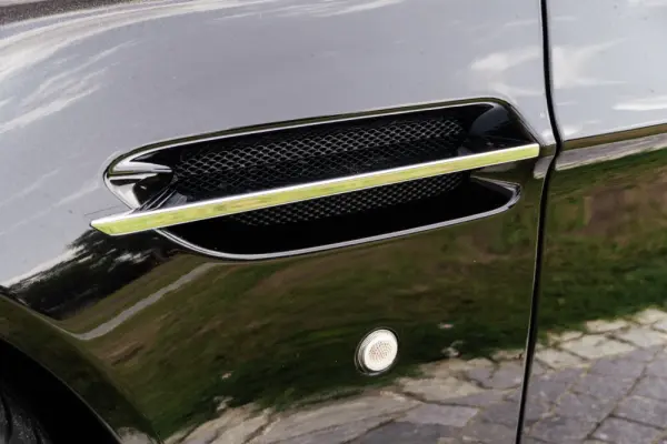 Aston Martin Vantage Coupe Sportshift 30