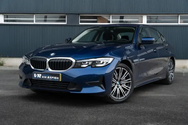 BMW 330 e Line Luxury Auto 1