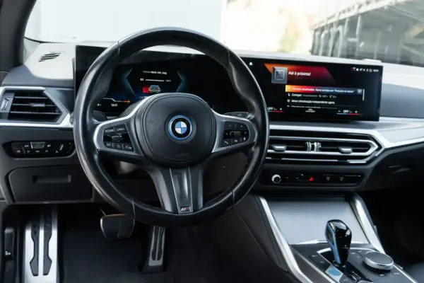 BMW i4 eDrive40 Pack Desportivo M 7
