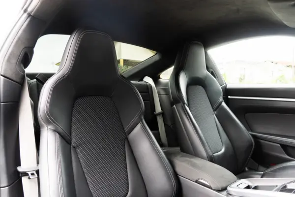 Porsche 911 (992) Carrera 4S PDK 56