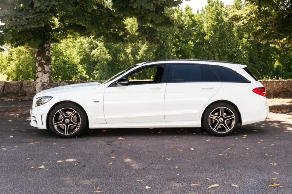 Mercedes-Benz C 300 de AMG Line 33