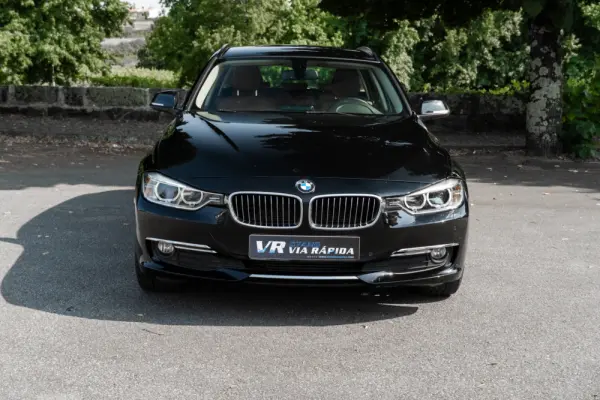 BMW 320 d xDrive Line Luxury 2