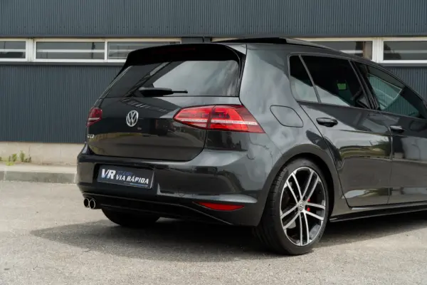 Volkswagen Golf 2.0 TDi GTD DSG 33