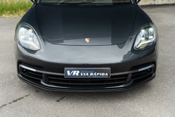 Porsche Panamera Sport Turismo 4 E-Hybrid Platinum Edition PDLS 33