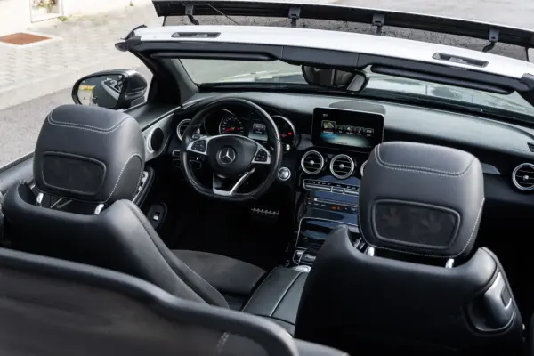 Mercedes-Benz C 220 d Cabrio 9G-Tronic AMG Line 19