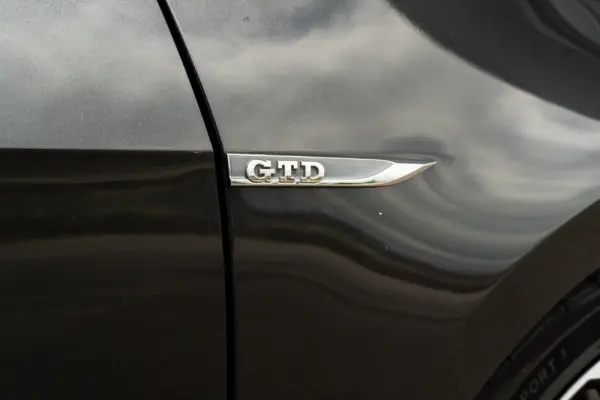 Volkswagen Golf 2.0 TDi GTD DSG 32