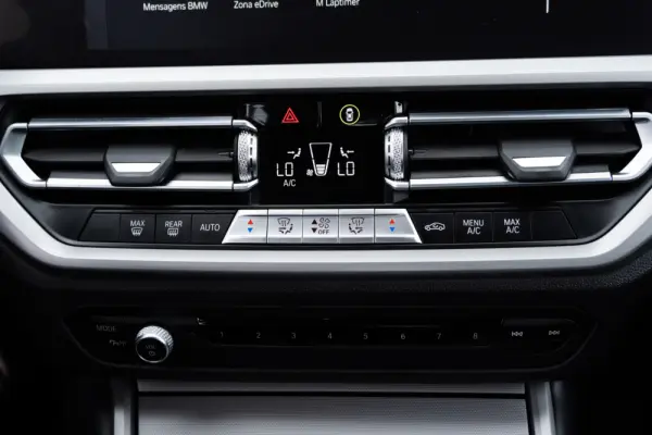 BMW 330 e Line Luxury Auto 20
