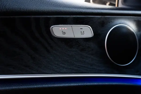 Mercedes-Benz E 220 d Avantgarde 55