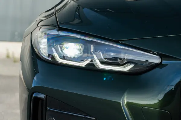 BMW i4 eDrive40 Pack Desportivo M 26