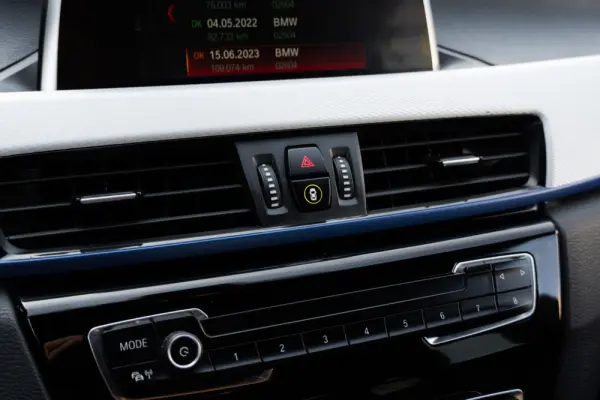 BMW X1 16 d sDrive Auto Pack M 21