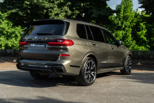 BMW X7 40 d xDrive Pack M 4