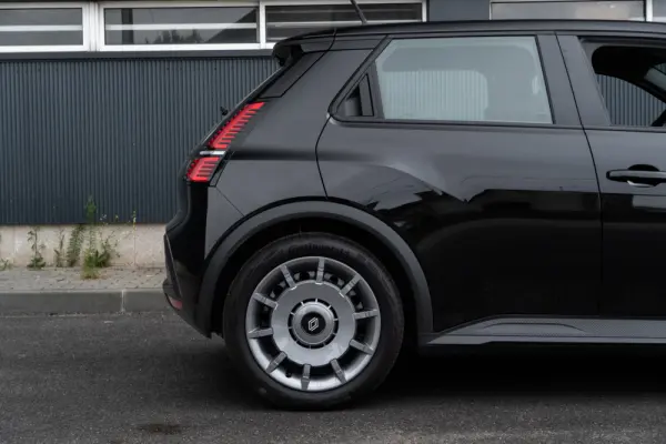 Renault 5 E-Tech 40 kWh Evolution Autonomia Urbana 27