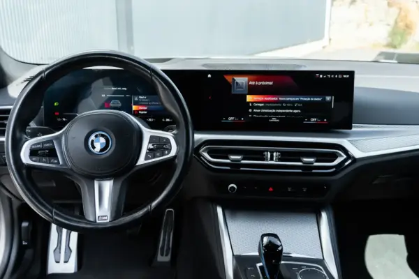 BMW i4 eDrive40 Pack Desportivo M 11