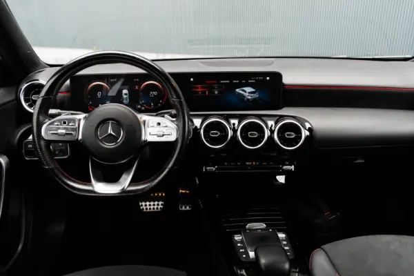 Mercedes-Benz A 180 d AMG Line Aut. 10