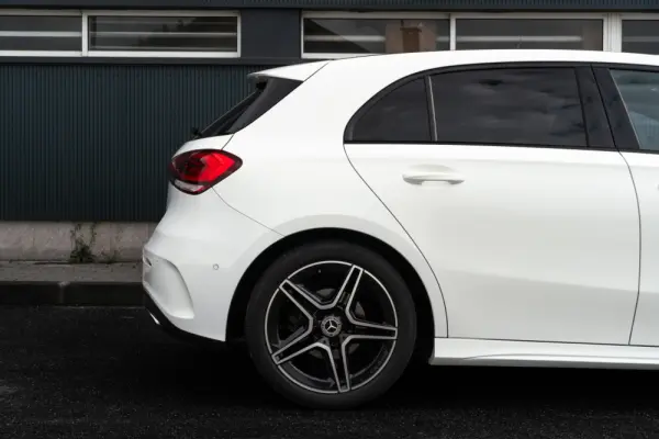 Mercedes-Benz A 180 d AMG Line Aut. 36