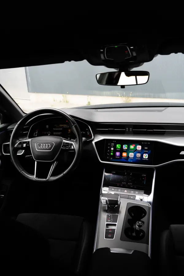 Audi A6 Avant 40 TDI S tronic 10