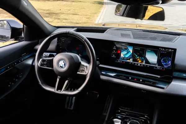 BMW i5 eDrive40 Pack Desportivo M 11
