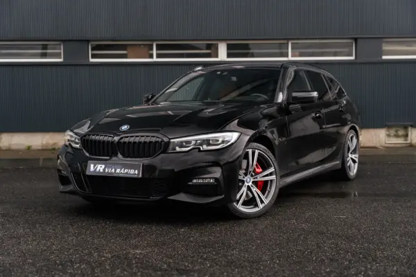 BMW 330 e Pack M Auto 1