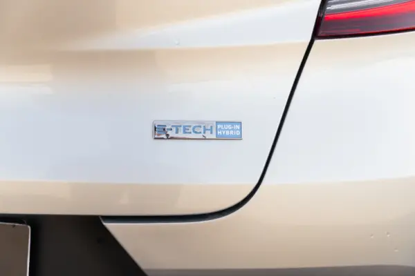 Renault Captur 1.6 E-Tech Plug-In Intens 36