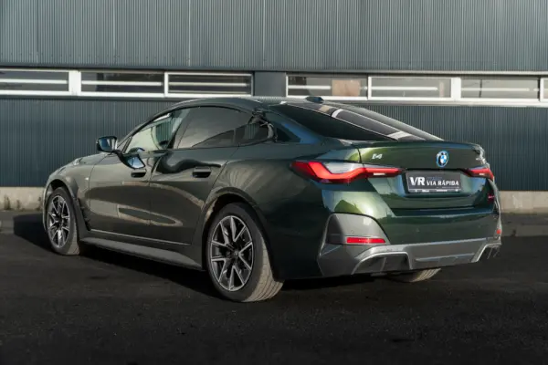 BMW i4 eDrive40 Pack Desportivo M 6
