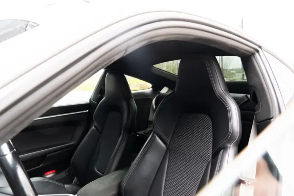 Porsche 911 (992) Carrera 4S PDK 8