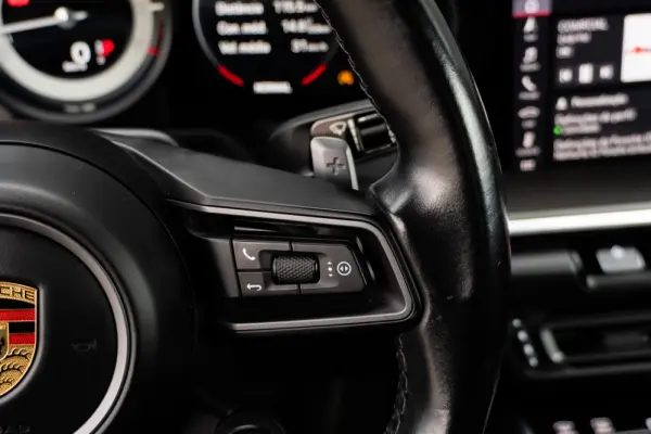 Porsche 911 (992) Carrera 4S PDK 51