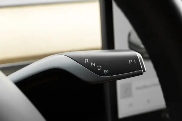 Tesla Model Y Long Range Dual Motor AWD 40
