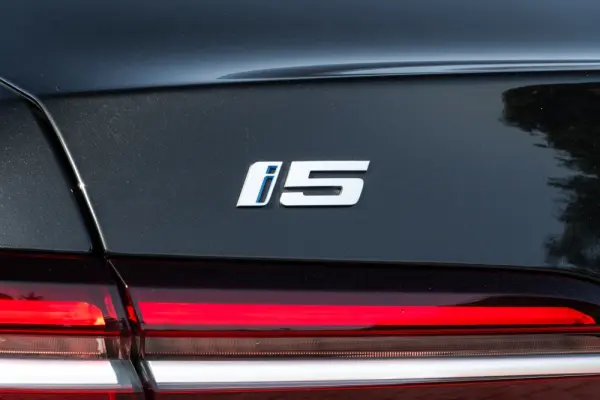 BMW i5 eDrive40 Pack Desportivo M 36