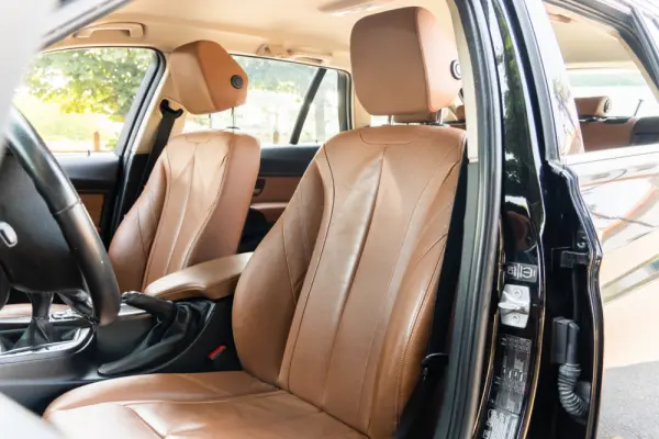 BMW 320 d xDrive Line Luxury 8