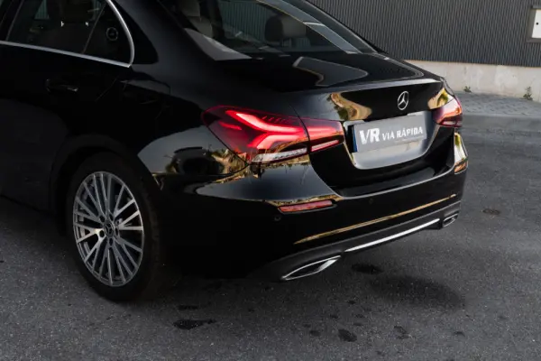 Mercedes-Benz A 180 Limousine d Progressive Aut. 35