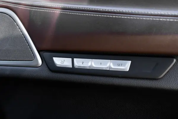 BMW 730 d Pack M Auto 34