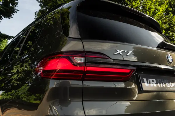 BMW X7 40 d xDrive Pack M 42