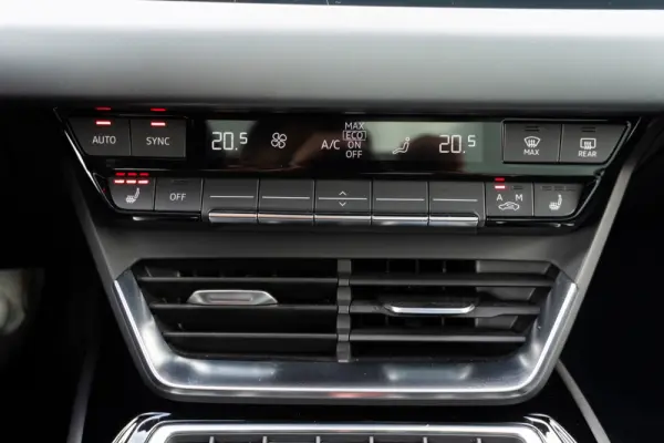 Audi e-tron GT quattro 25