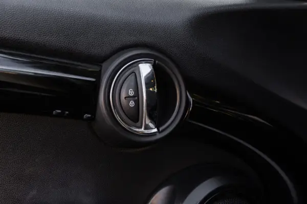 MINI 5 Portas One D 35