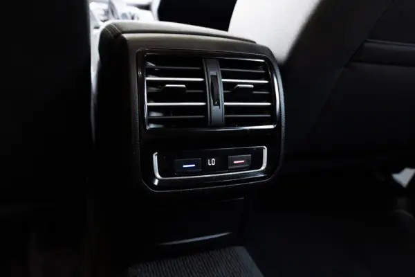 Volkswagen Passat Variant 1.6 TDI Confortline DSG 45