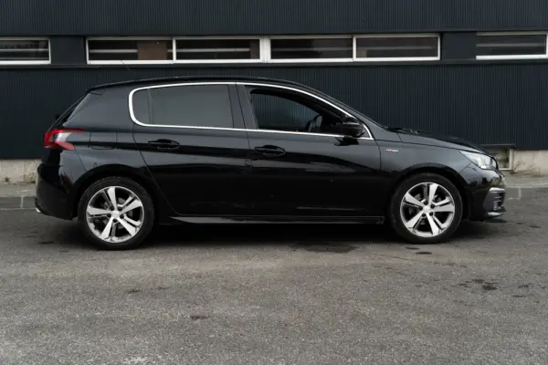 Peugeot 308 1.5 BlueHDi GT Line 30