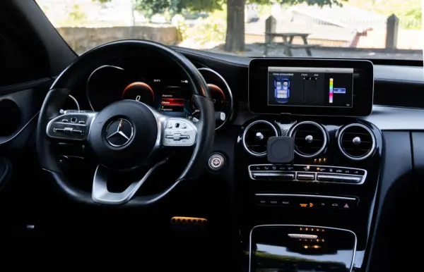 Mercedes-Benz C 300 de AMG Line 11
