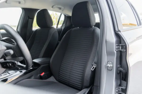 Peugeot e-208 50 kWh Active 8