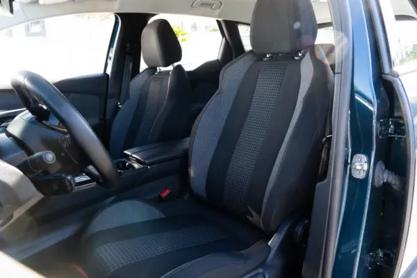 Peugeot 3008 1.5 BlueHDi Active Pack 8