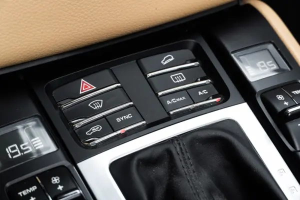 Porsche Macan PDK 21
