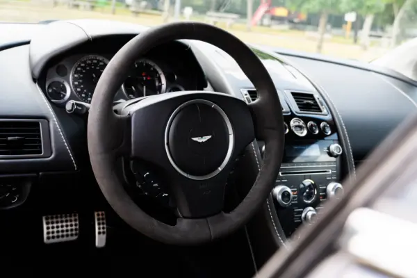 Aston Martin Vantage Coupe Sportshift 7