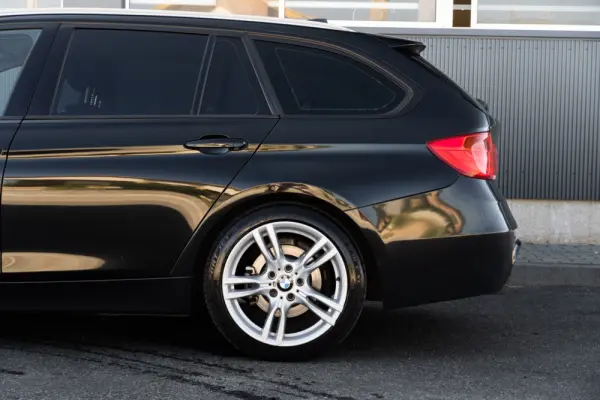 BMW 318 d Auto Line Sport 37