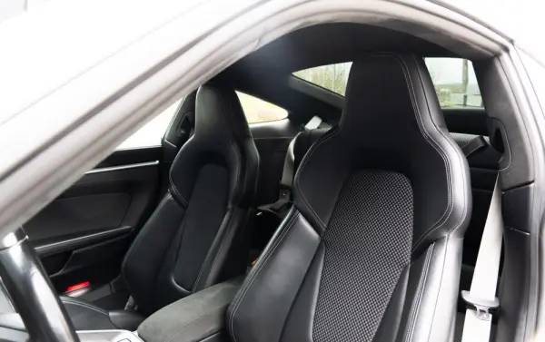 Porsche 911 (992) Carrera 4S PDK 53