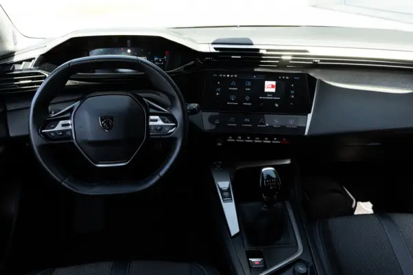 Peugeot 308 1.2 PureTech Allure 10