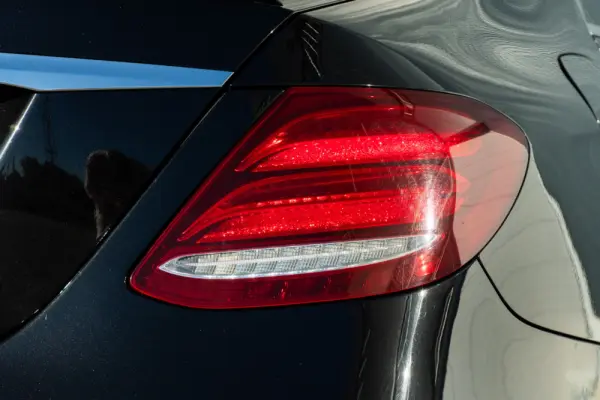 Mercedes-Benz E 220 d Avantgarde 41